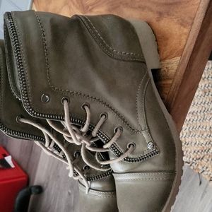 Guess ankle boots